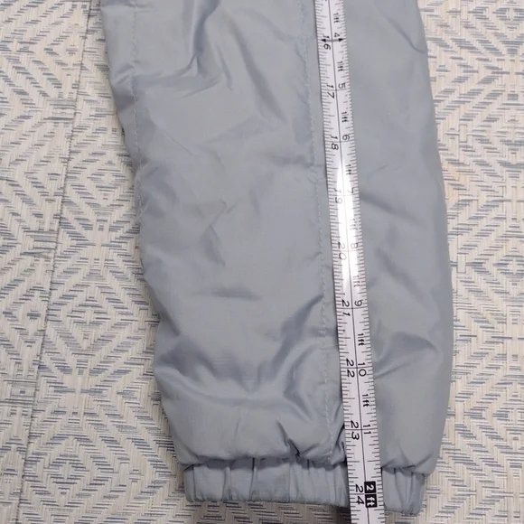 The North Face Women's Blue and Cream Ski Jacket ,Hikin,Snow. - Picture 15 of 16